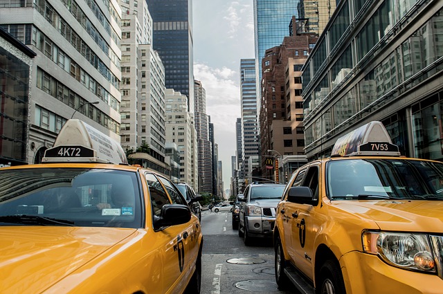 taxi v NY.jpg